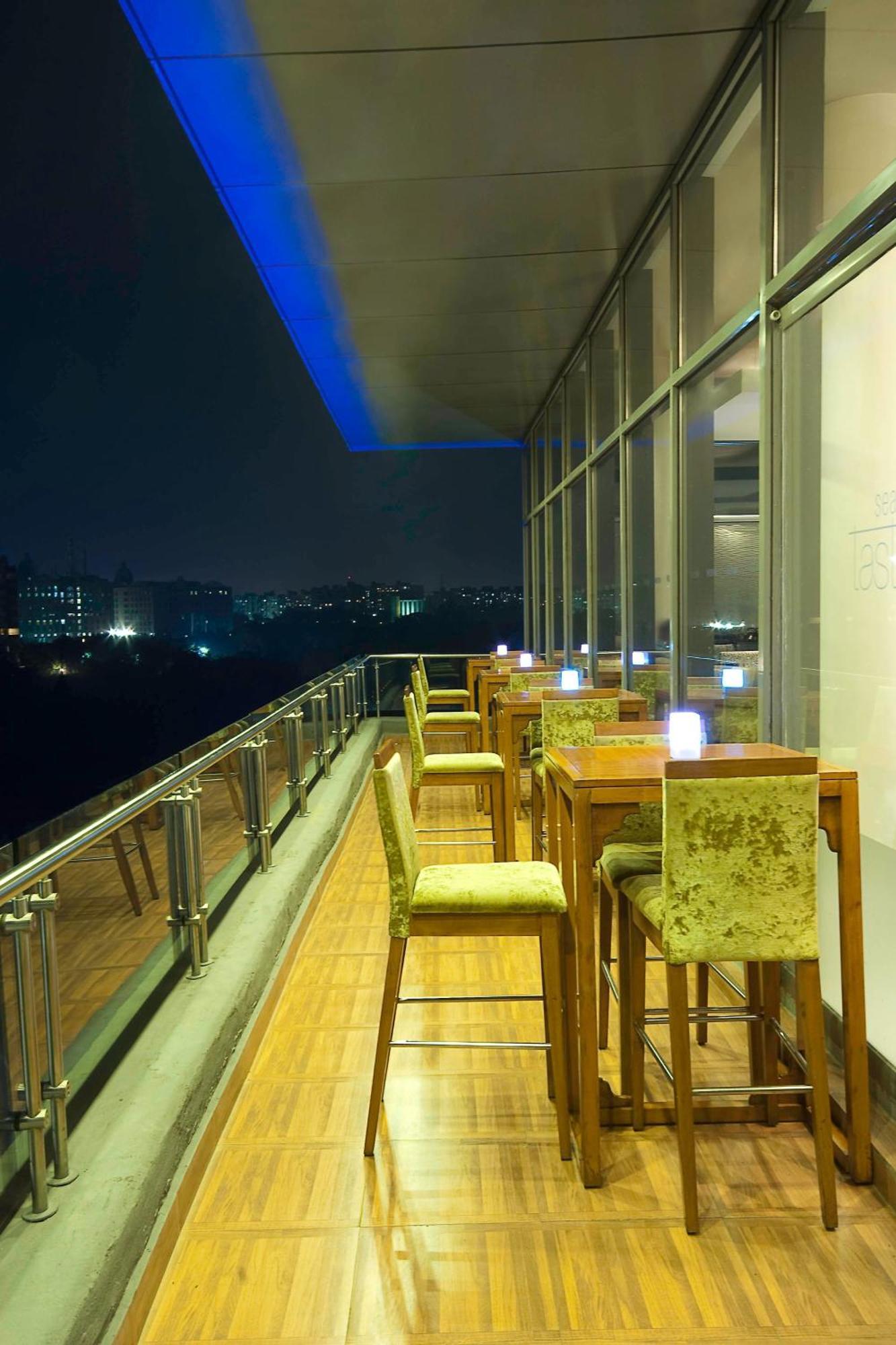 The Westin Pune Koregaon Park Hotel Exterior photo